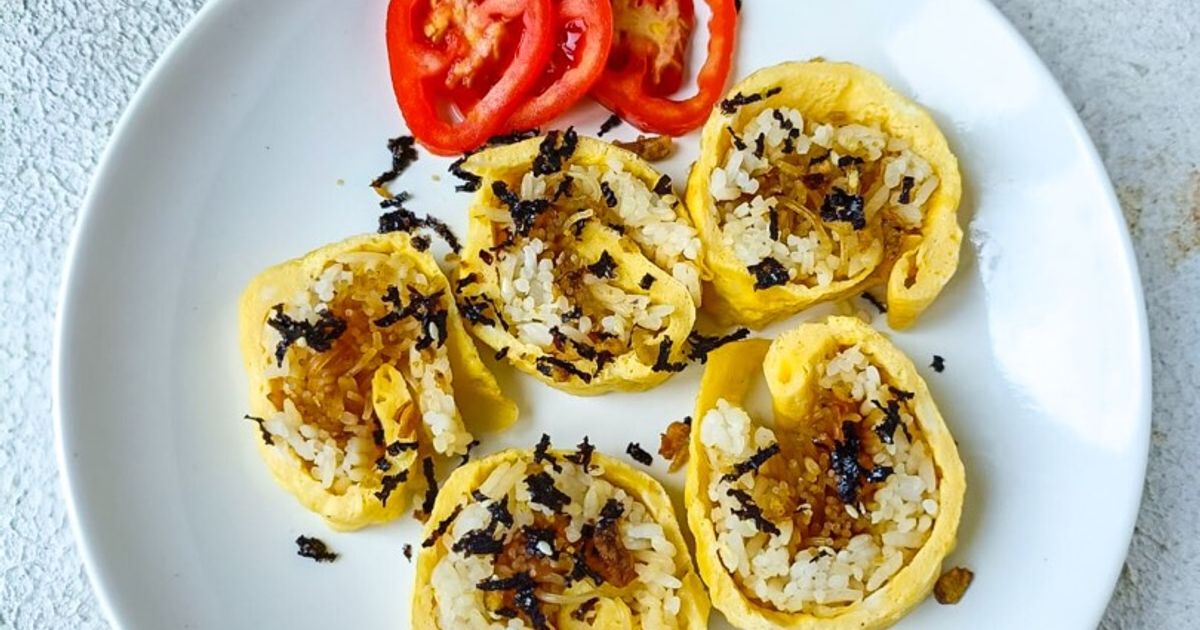 Nasi Uduk Gulung Telur