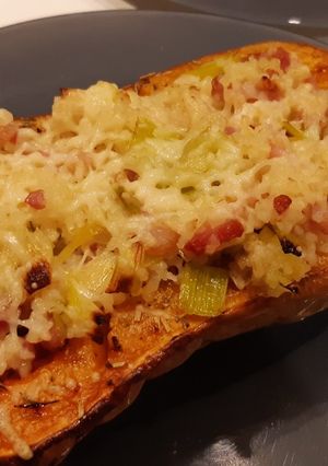 Une photo de Butternut farcie boulgour poireaux lardons