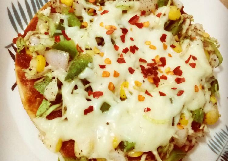 Simple Way to Cook Yummy Roasted Green Pepper Pita Bread Pizza