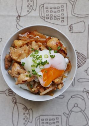 A picture of Easy Yakitori Rice Bowl – Perfect for Lunch!.