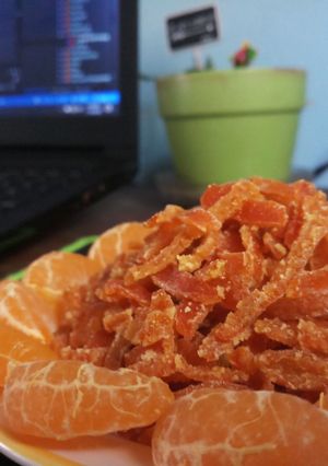 Hình của món Mứt vỏ quýt.