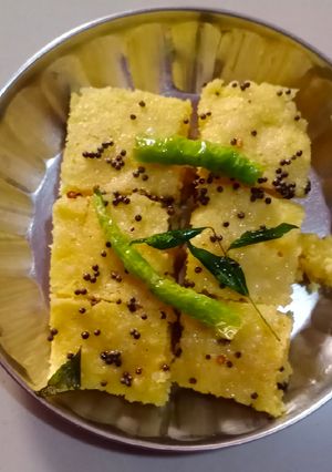 વાટી દાળના ખમણ ઢોકળા (Vati Daal Khaman Dhokla Recipe In Gujarati) રેસીપી મુખ્ય ફોટો