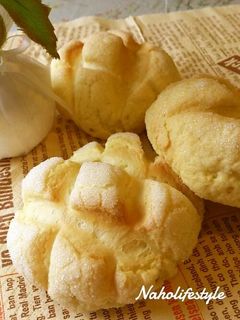 A picture of Fluffy and Crispy Melon Bread.