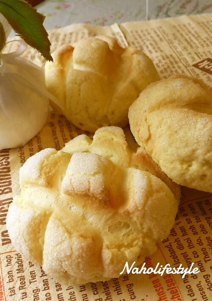 A picture of Fluffy and Crispy Melon Bread.