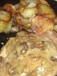 A picture of Creamy pork chops.