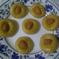A picture of Paneer ke peda.