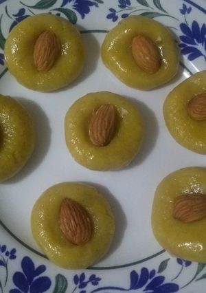 A picture of Paneer ke peda.