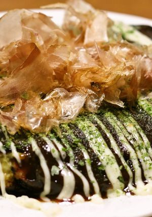 A picture of Seafood Delight! Okonomiyaki with Yamaimo.