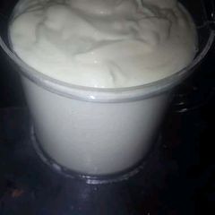 A picture of Home made mayonnaise.