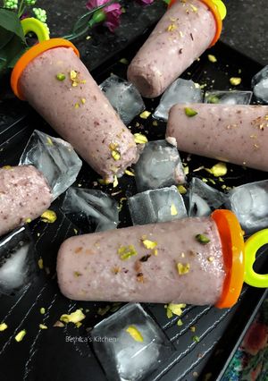 A picture of Cranberry Pistachio Kulfi.