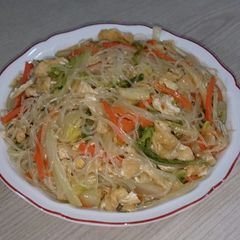 A picture of Stir-Fried Harusame Glass Noodles with Napa Cabbage and Aburaage.
