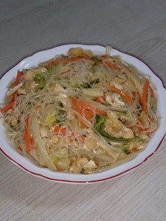 A picture of Stir-Fried Harusame Glass Noodles with Napa Cabbage and Aburaage.