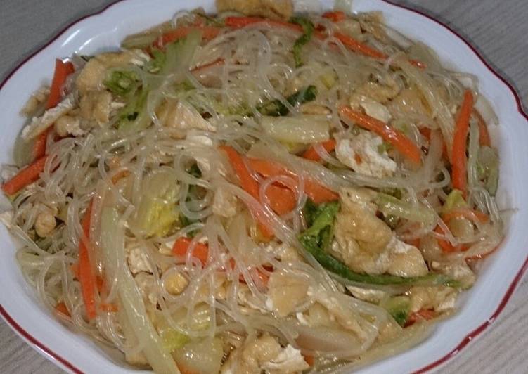 Recipe of Award-winning Stir-Fried Harusame Glass Noodles with Napa Cabbage and Aburaage