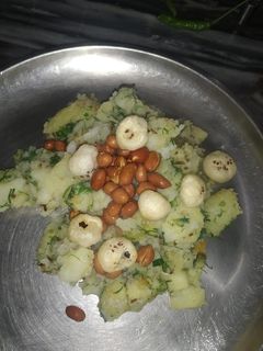 सूखे आलू (Sukhe Aloo recipe in Hindi) रेसिपी मुख्य फोटो