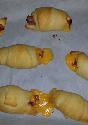 A picture of Hot ham and cheese kids lunch.