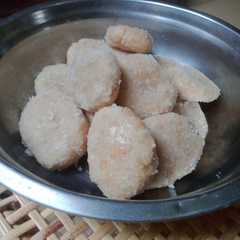 A picture of Getas ketan a.k.a kemplang.