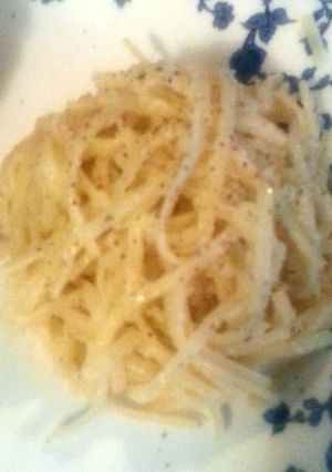 A picture of Tinklee's Parmesan Noodles.