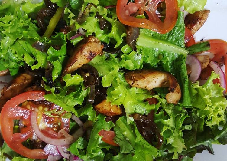 Recipe of Perfect Chicken Tomato Salad