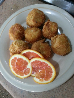 A picture of Canned chicken nuggets.