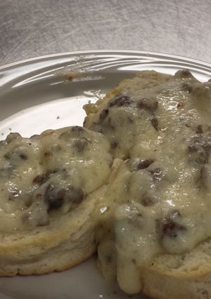 A picture of Biscuits & gravy.
