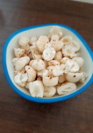 A picture of Crispy falahari makhana.