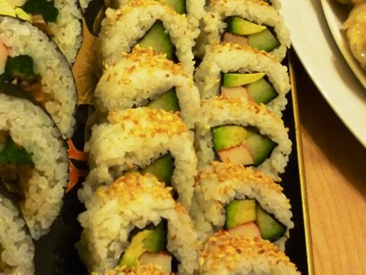 Easy Steps to Make Recipes California Rolls the Can Spoil the Tongue Appealing.