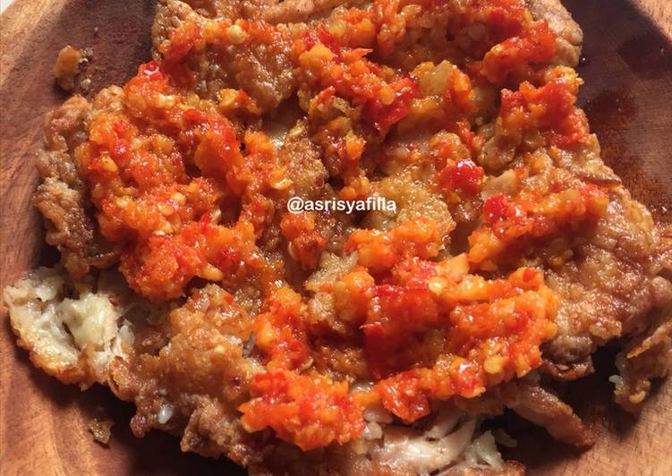 Resep Ayam geprek sambal korek | Cara Masak Ayam geprek sambal korek Yang Bikin Ngiler