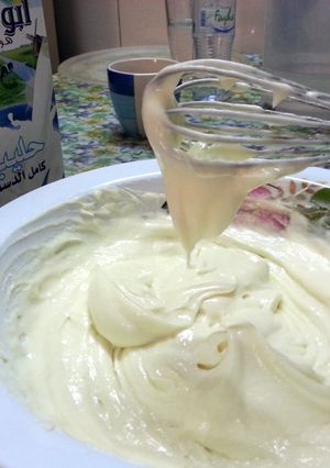 A picture of Betty Crocker's No Bake Strawberry Cheese Cake.