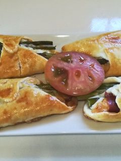 Una foto de Cucuruchos de espárragos con jamón y queso