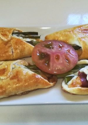 Una foto de Cucuruchos de espárragos con jamón y queso