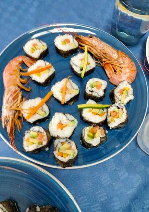 Foto di Sushi e gamberi arrostiti