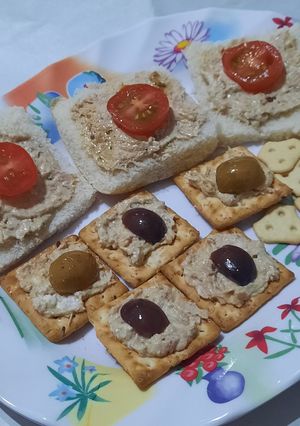 Una foto de Crema para dip con atún de lata