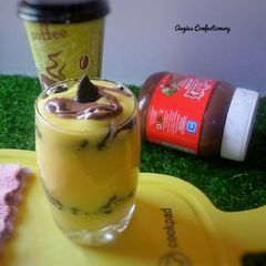 A picture of Oreo custard parfait.