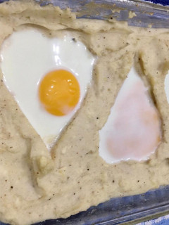 Una foto de Huevos con Puré