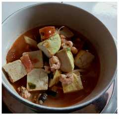 Tomyam seafood nanas (simpel) রেসিপির প্রধান ছবি