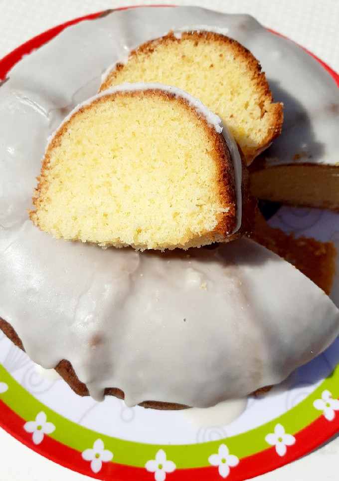 Una foto de Torta o budín de limón 🍋