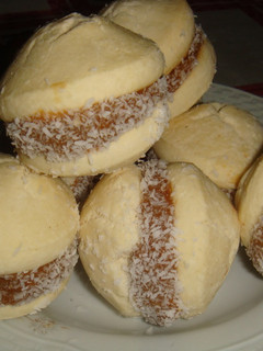 Una foto de Alfajores de maizena (sin harina)