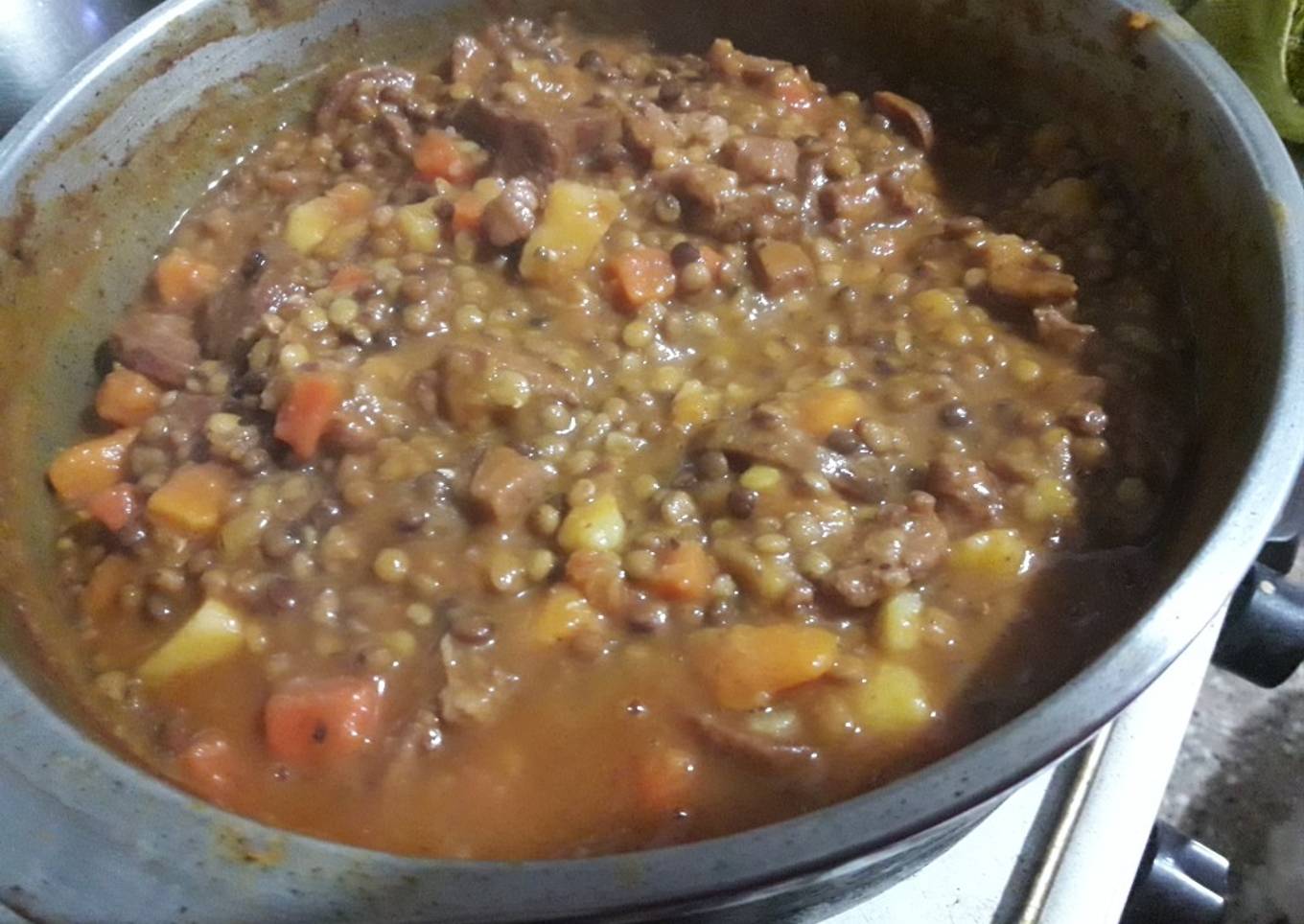 Guiso de lenteja con de todo