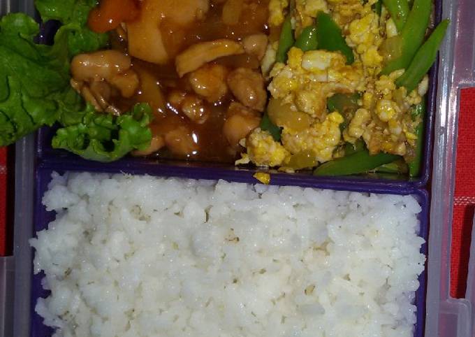 Bekal untuk suami, Ayam Asam Manis dan Telur Arik Buncis