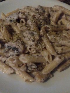 Una foto de Pasta con salsa champiñones Vegana