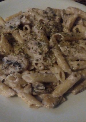 Una foto de Pasta con salsa champiñones Vegana
