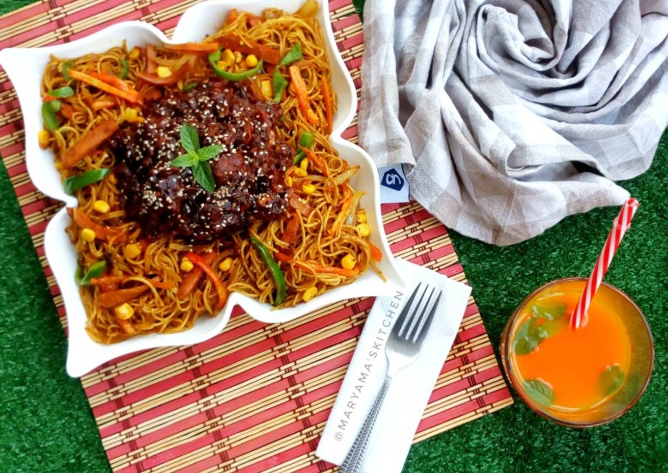 Stirfry veggies pasta with honey BBQ meatball sauce