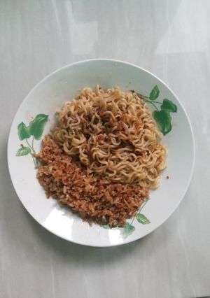 Foto resep Nasi Goreng Mie [dekost]