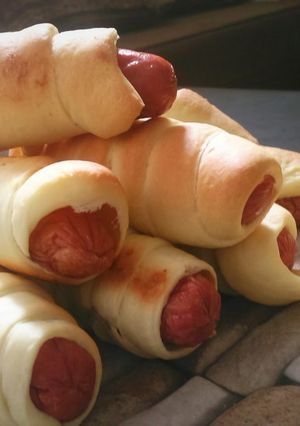 A picture of Sausage rolls.