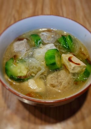 Foto resep 466 - Sup Oyong Tahu Baso (1- CPApron2026)