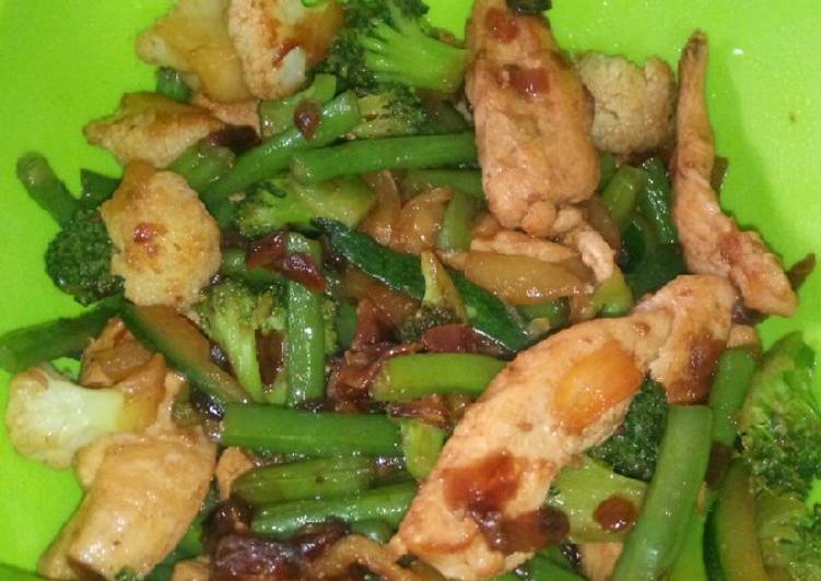 Steps to Prepare Homemade Chicken vegetable stir fry