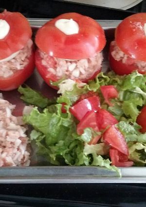 Una foto de Tomates rellenos facilísimos