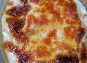 Egyszerű rakott besameles csirkemell tésztával és zöldségekkel recept fotója