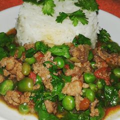 A picture of Minced meat & peas.
