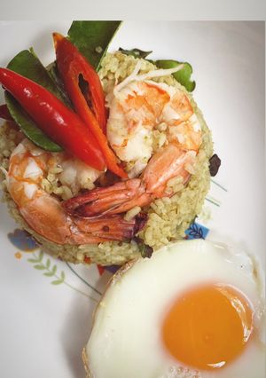 รูปของ ข้าวผัดแกงเขียวหวานกุ้ง-ไข่ดาว